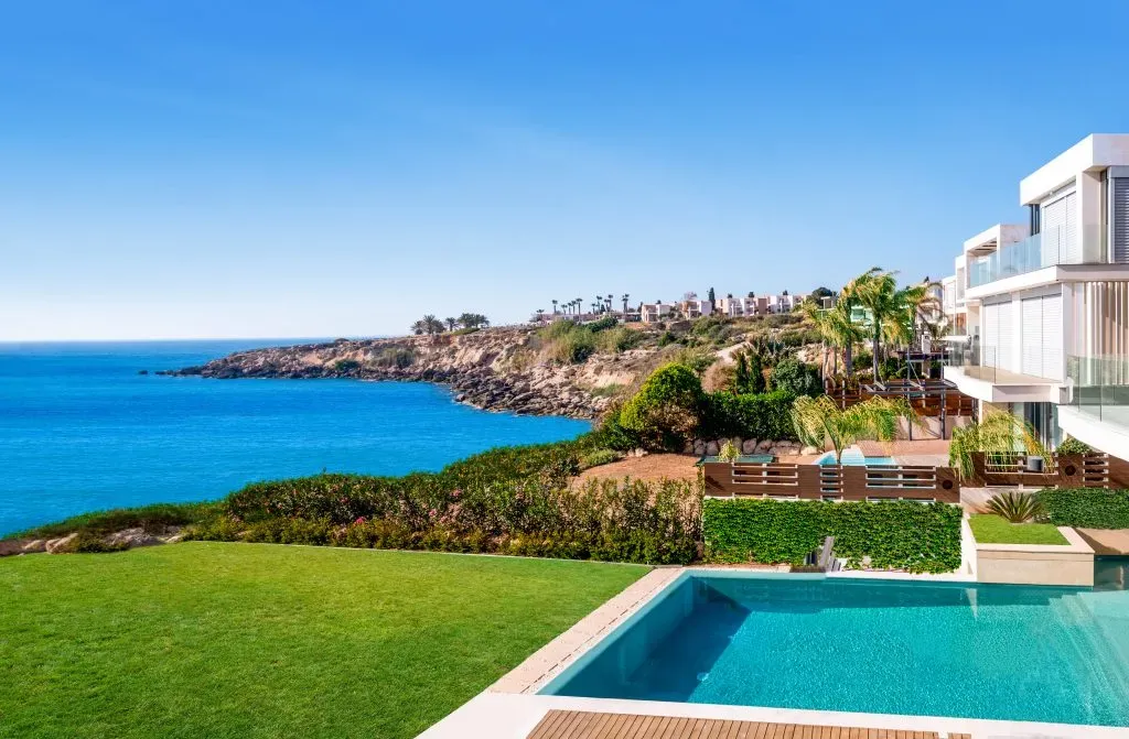 Property gallery view 7