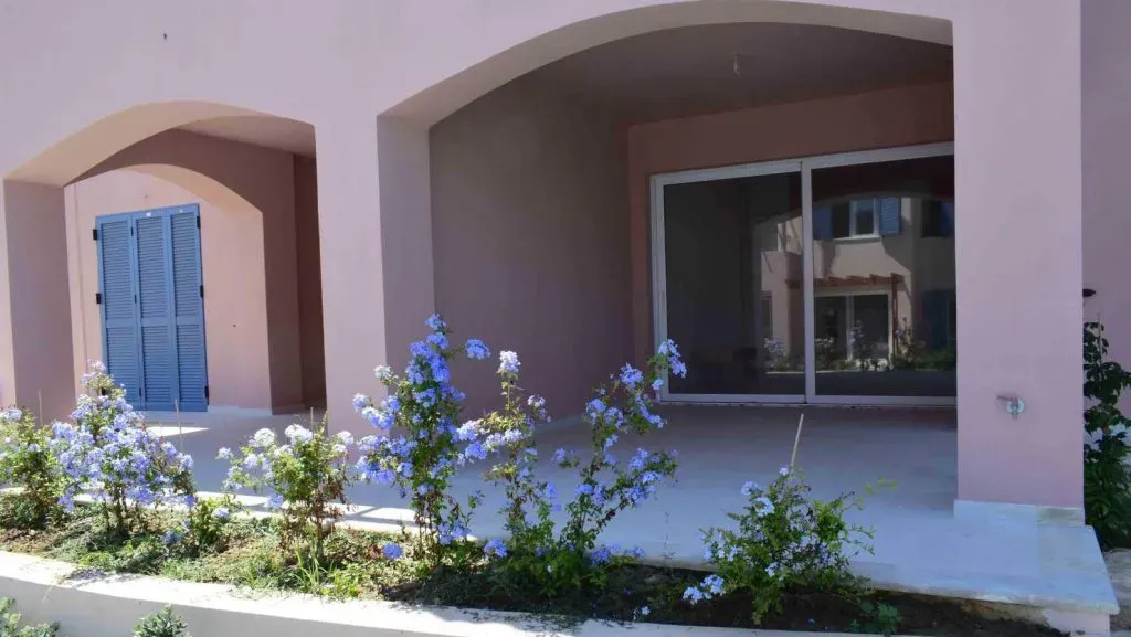 Property gallery view 10