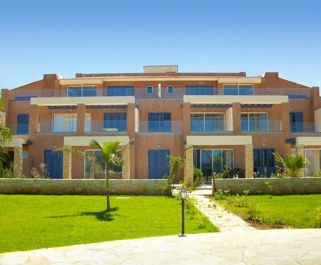 Property gallery view 14