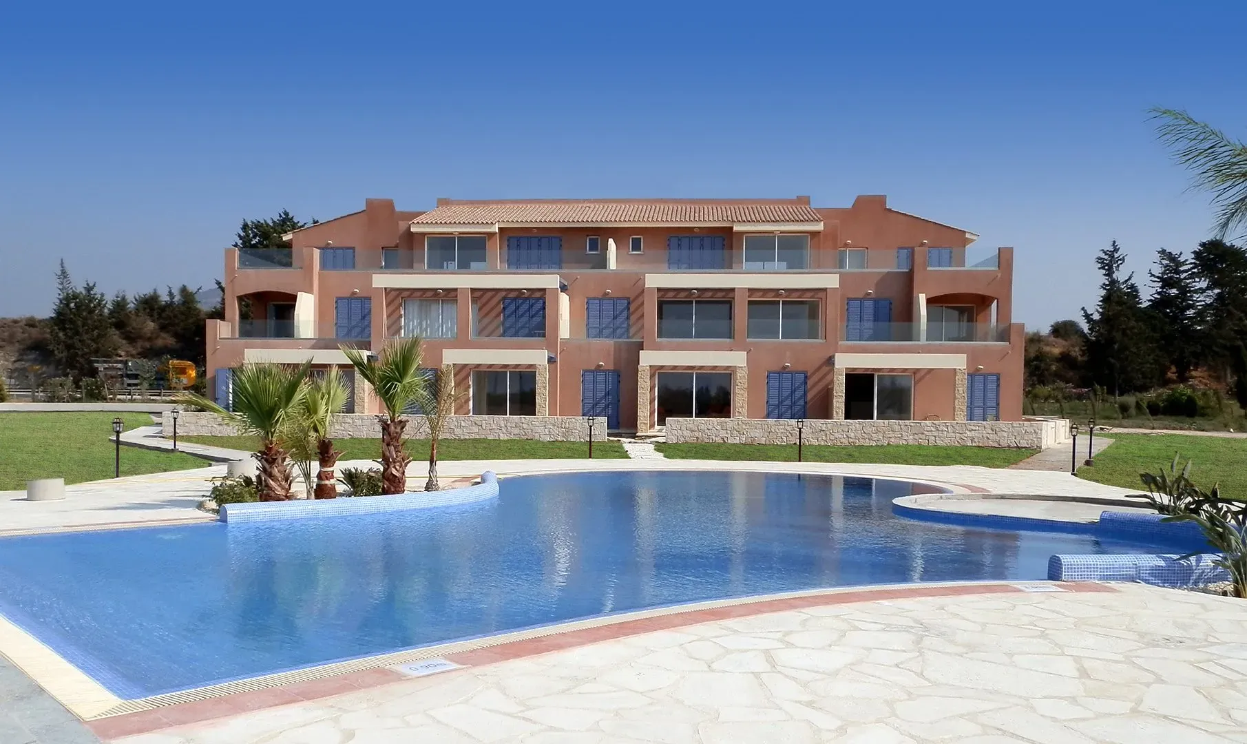 Property gallery view 3