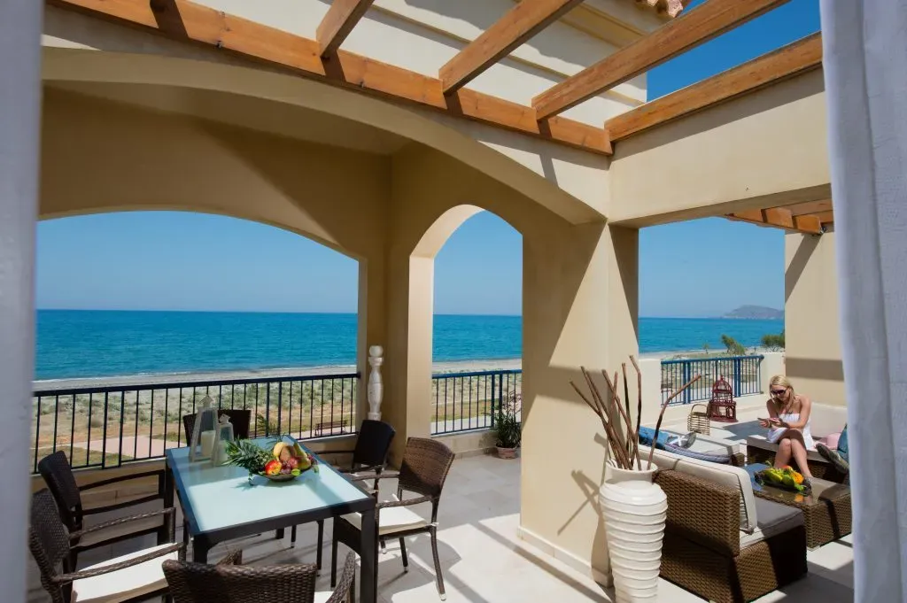 Property gallery view 11