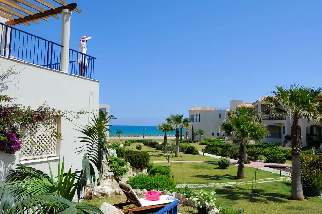 Property gallery view 9