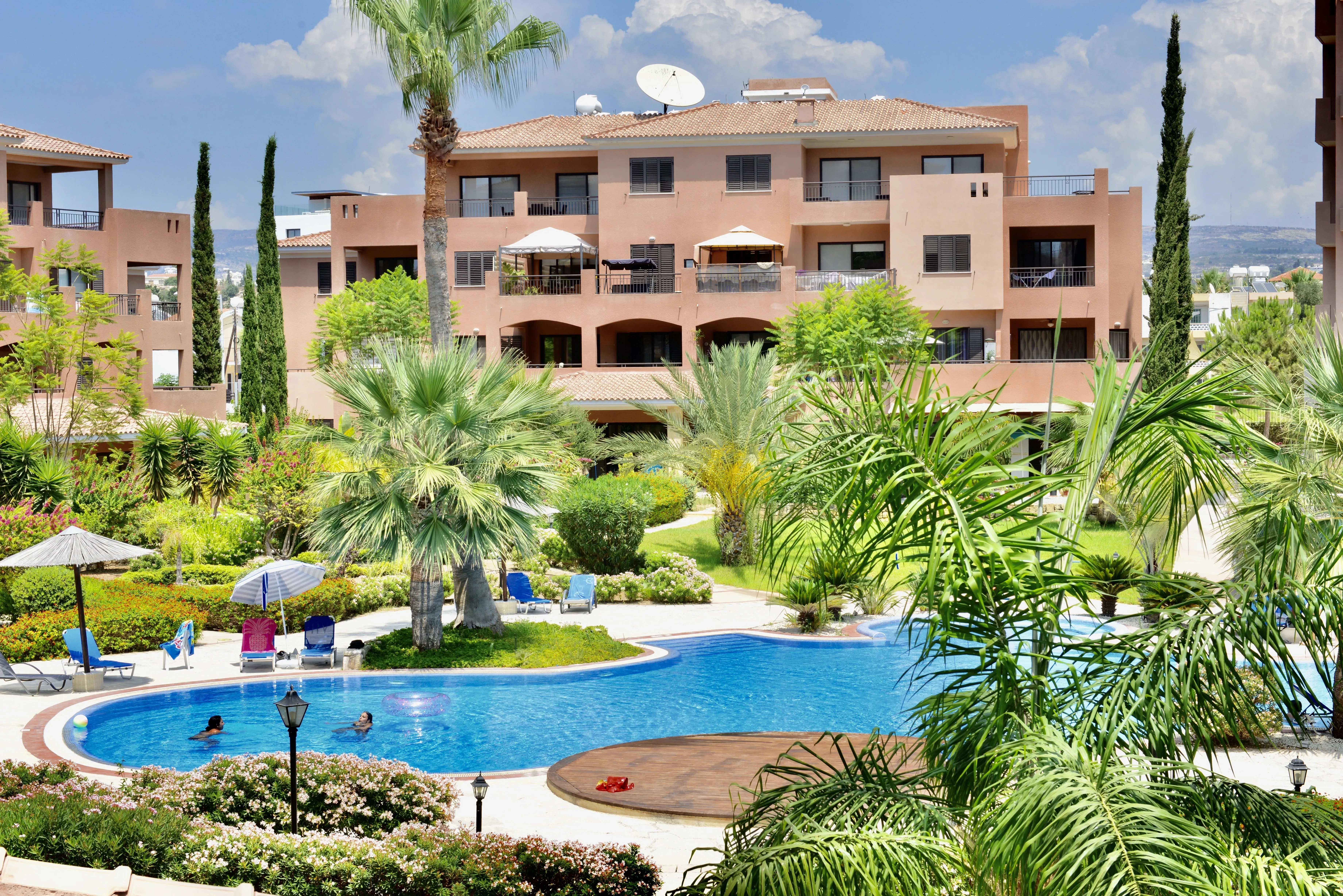 Property gallery view 6