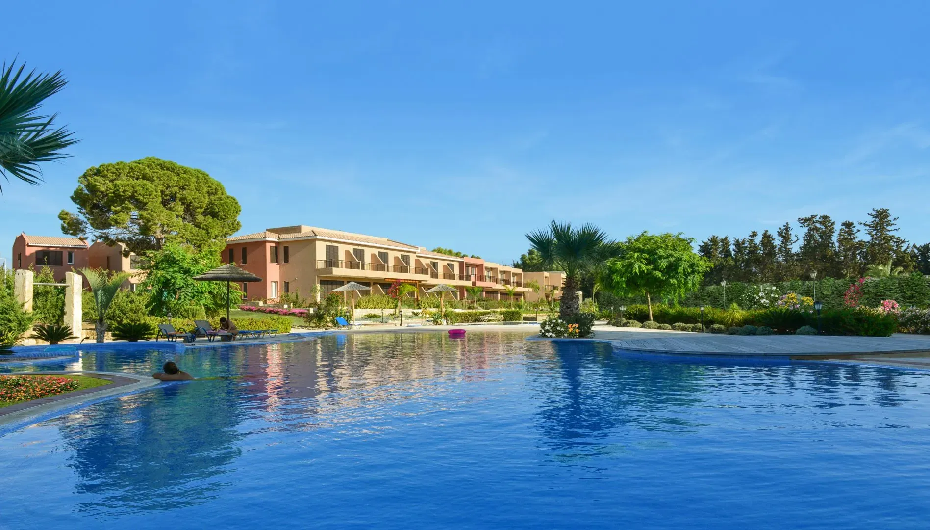 Property gallery view 7