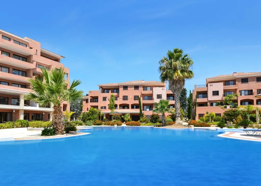 Property gallery view 9