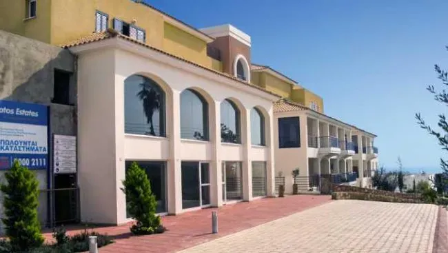 Property gallery view 6