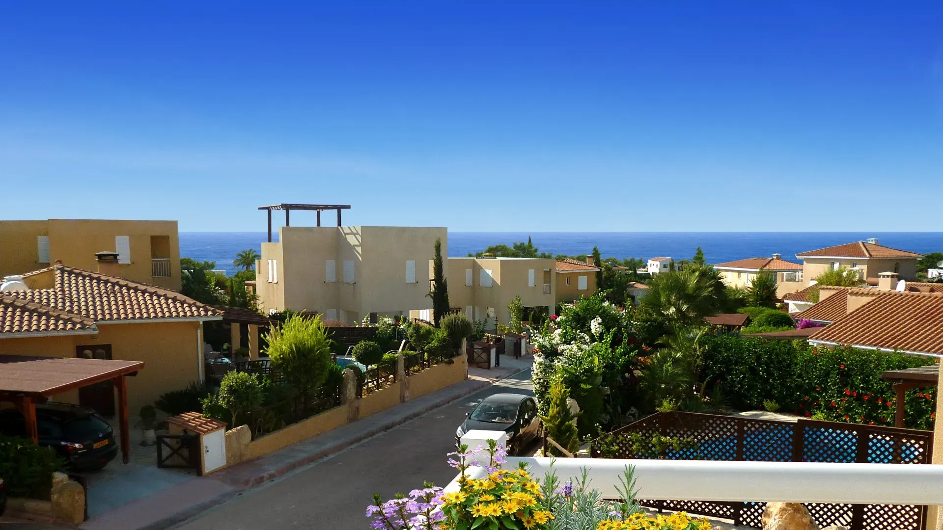 Property gallery view 2