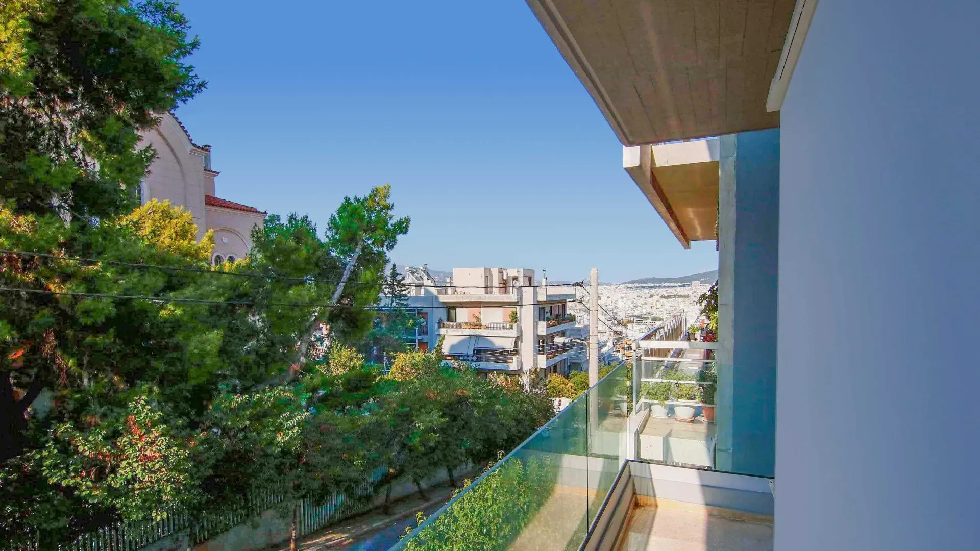 Property gallery view 2