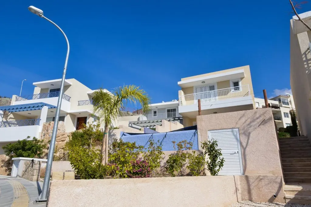 Property gallery view 11