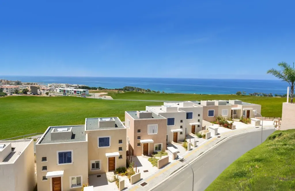 Property gallery view 12