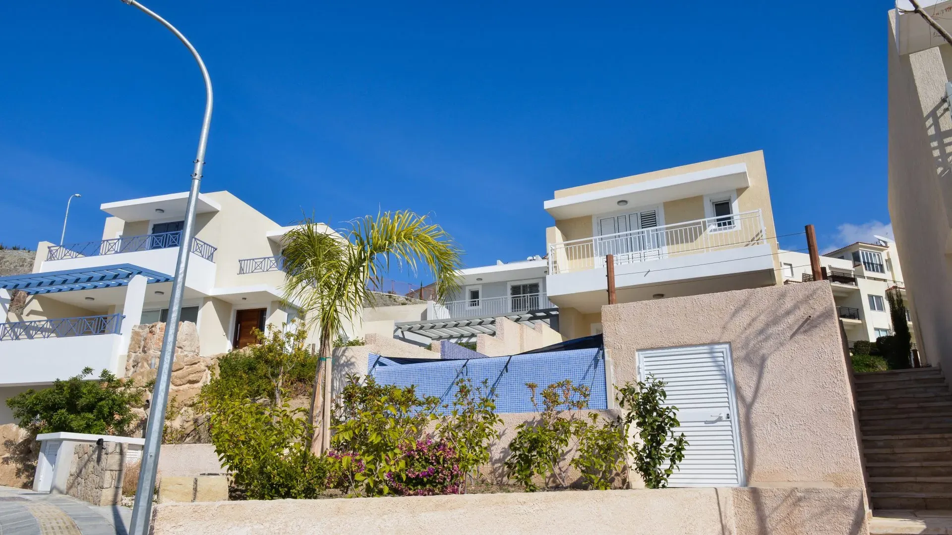 Property gallery view 3