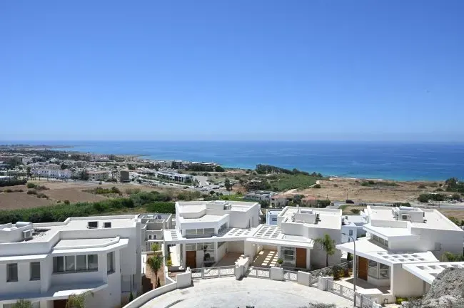 Property gallery view 6