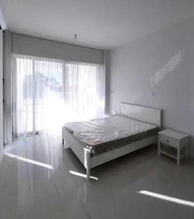 Property gallery view 14