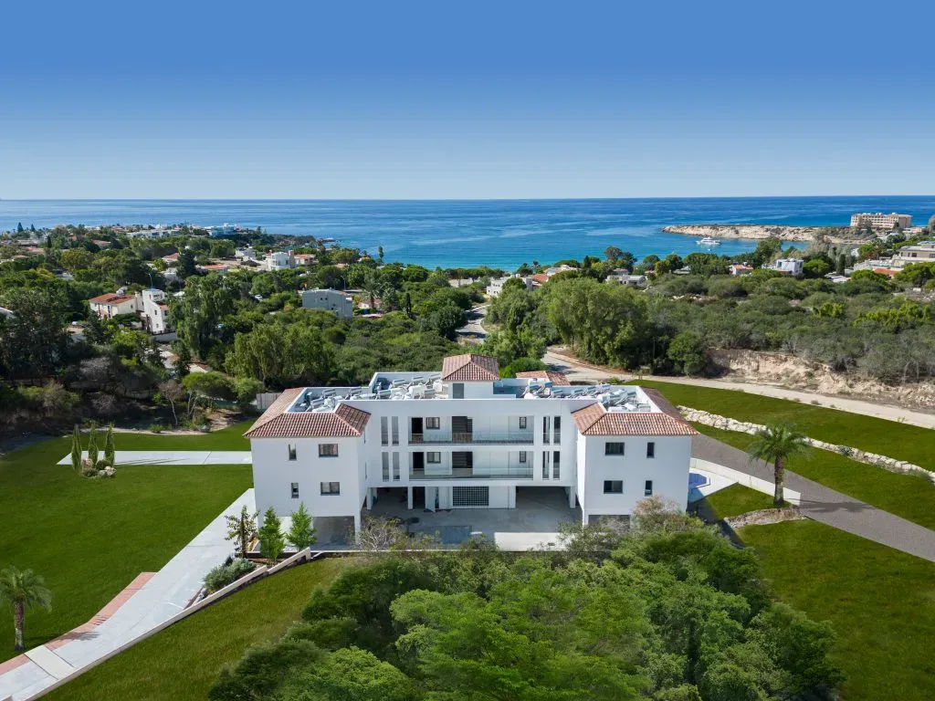 Property gallery view 11