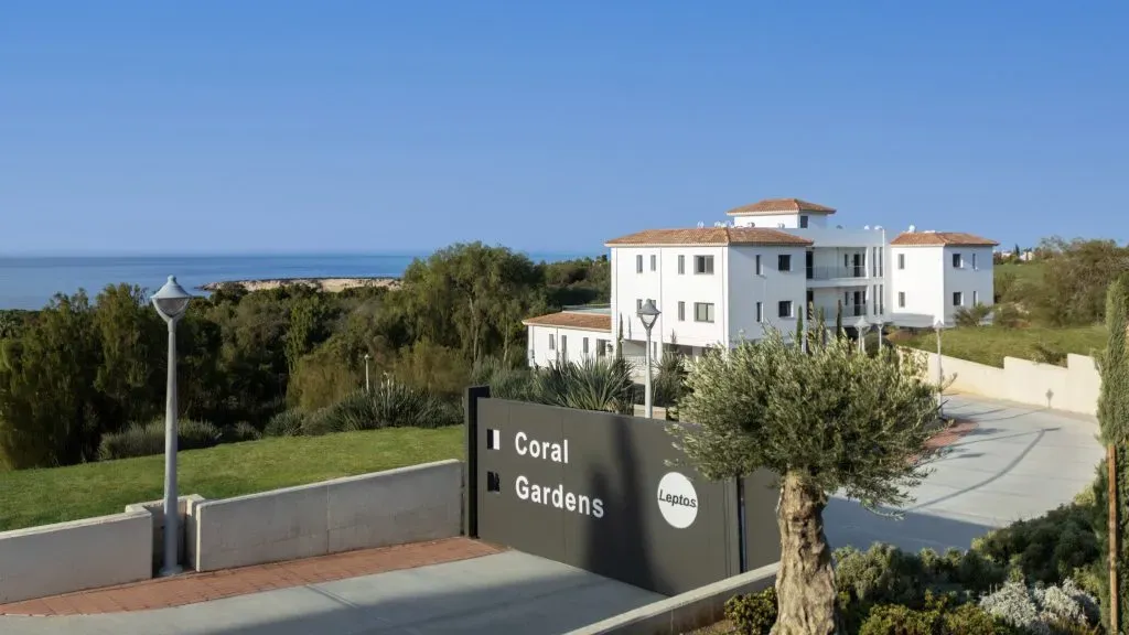 Property gallery view 12