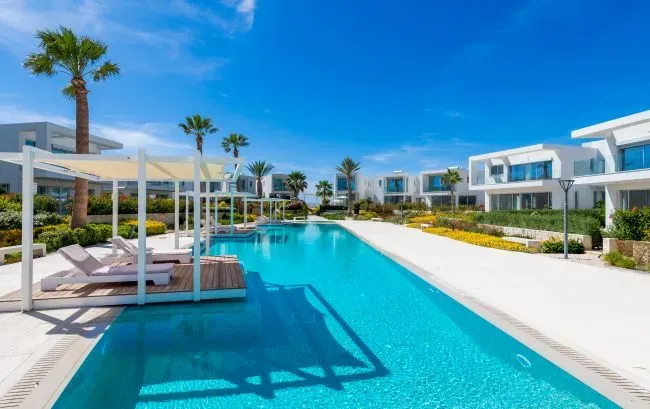 Property gallery view 12