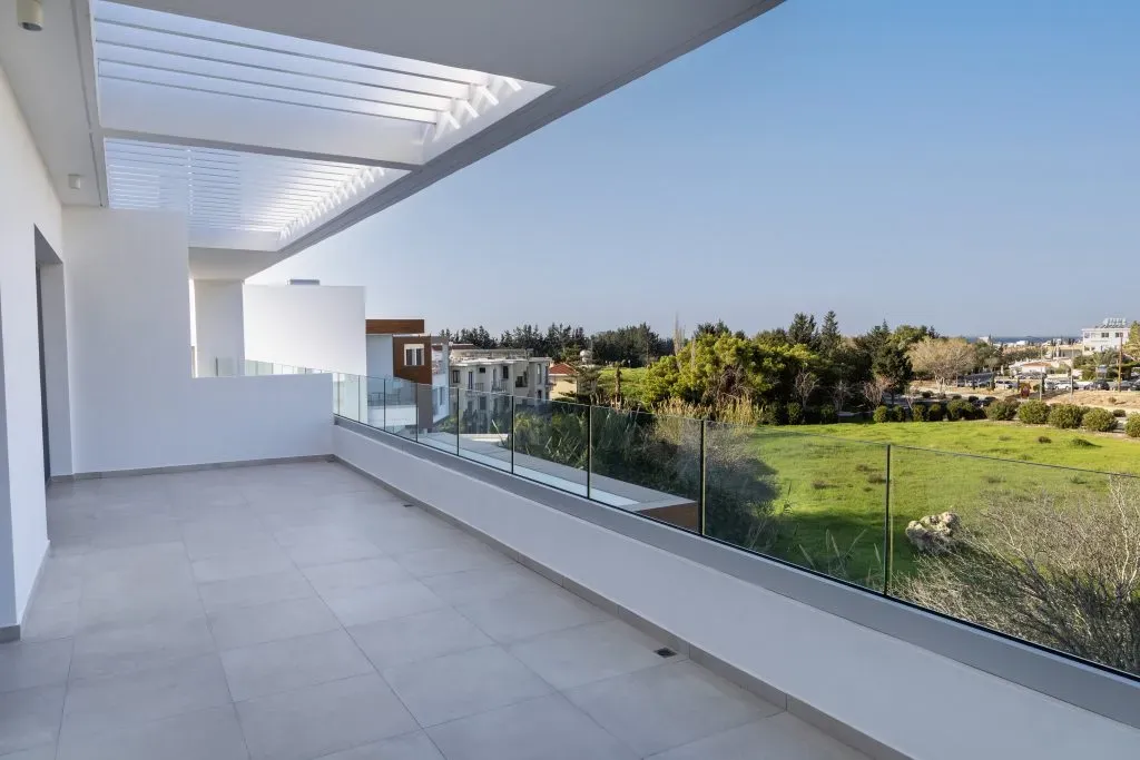 Property gallery view 6