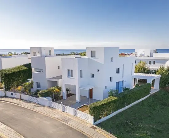 Property gallery view 5