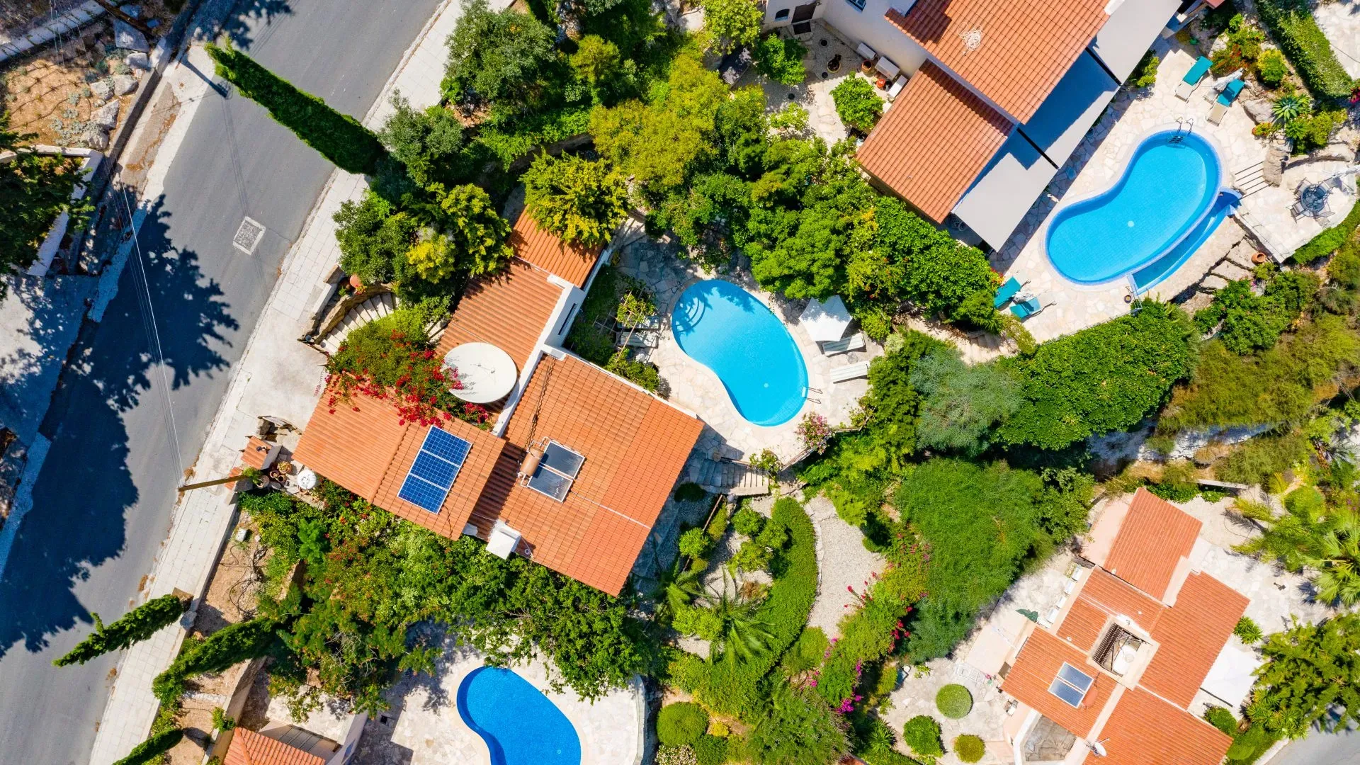 Property gallery view 3