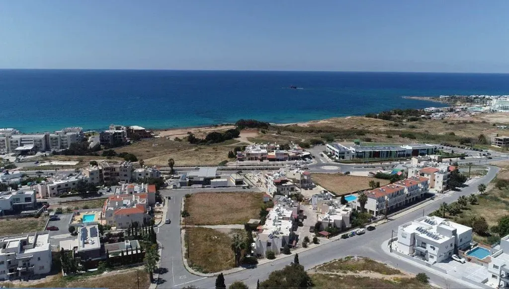 Property gallery view 7