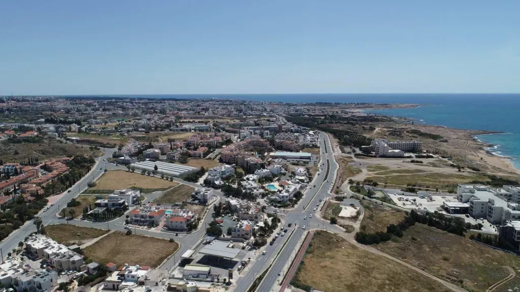 Property gallery view 9