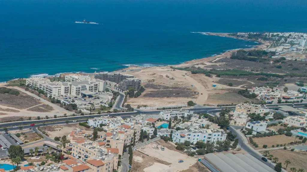 Property gallery view 6