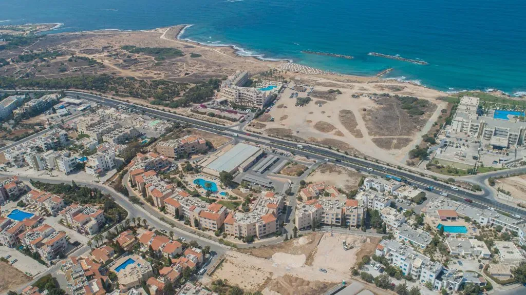 Property gallery view 7