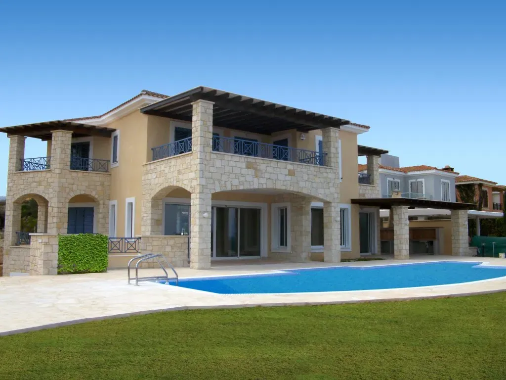 Property gallery view 12