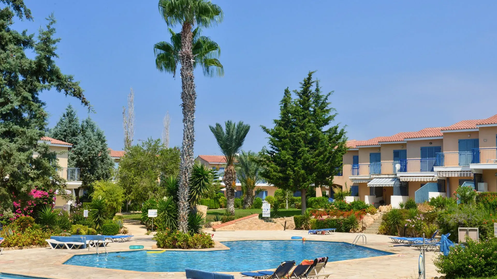 Property gallery view 3