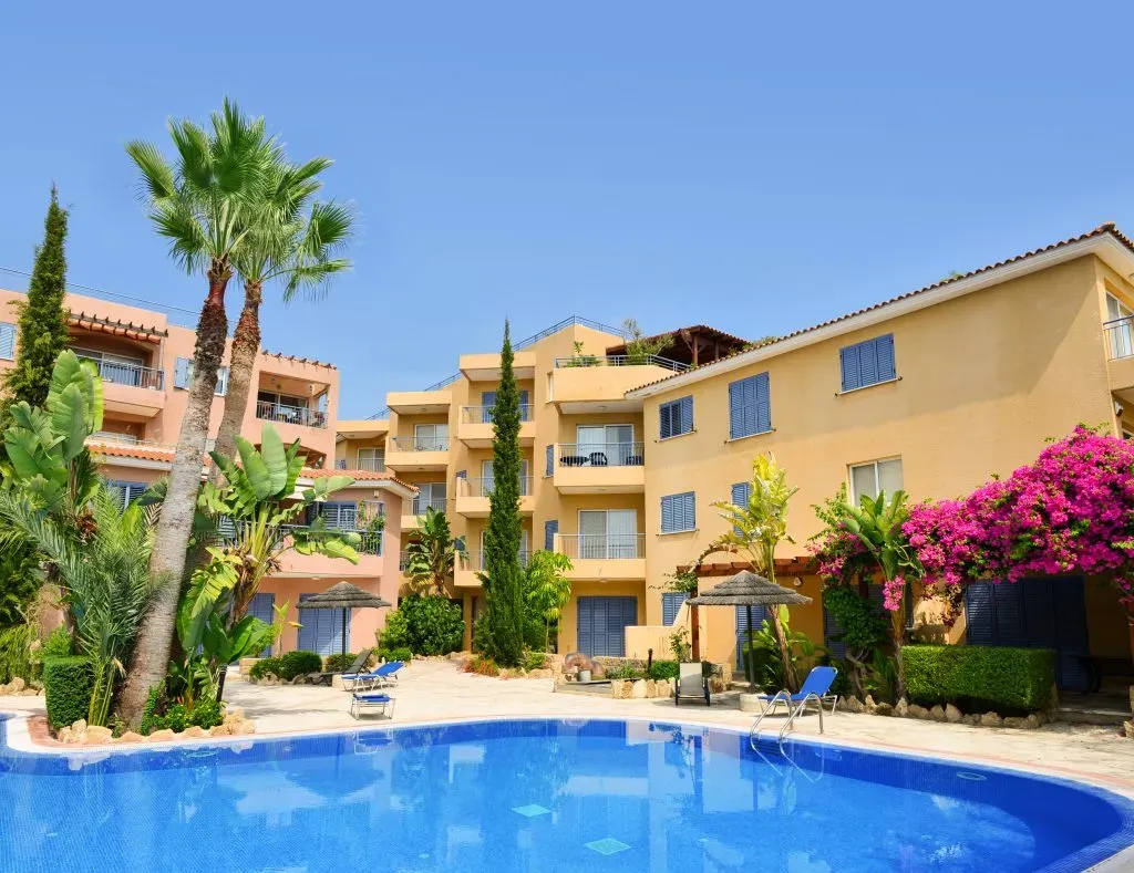 Property gallery view 4