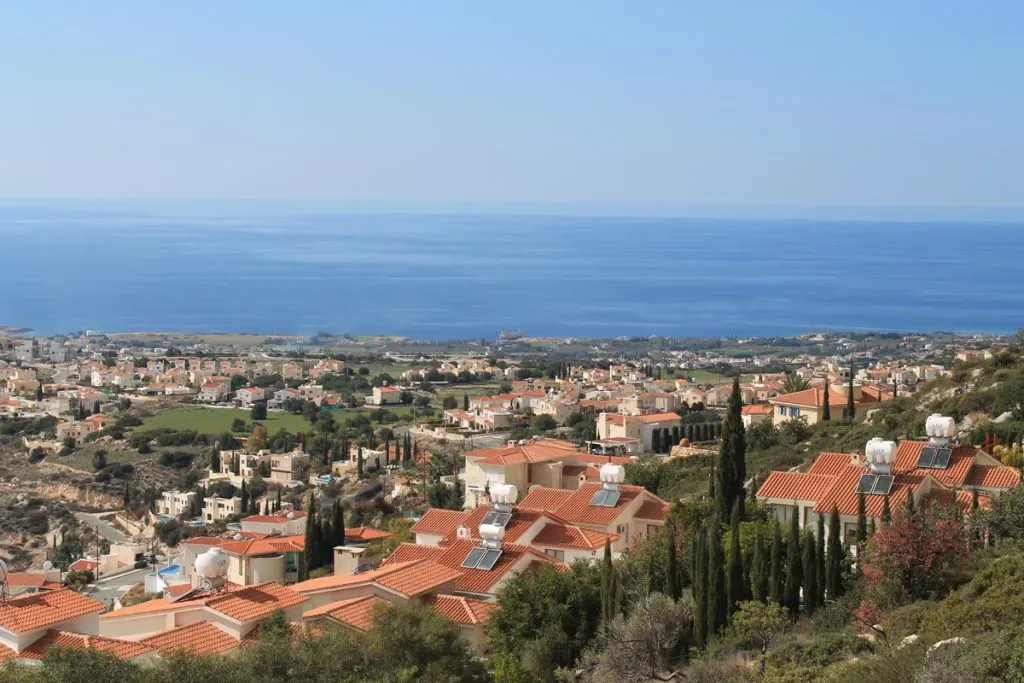 Property gallery view 9