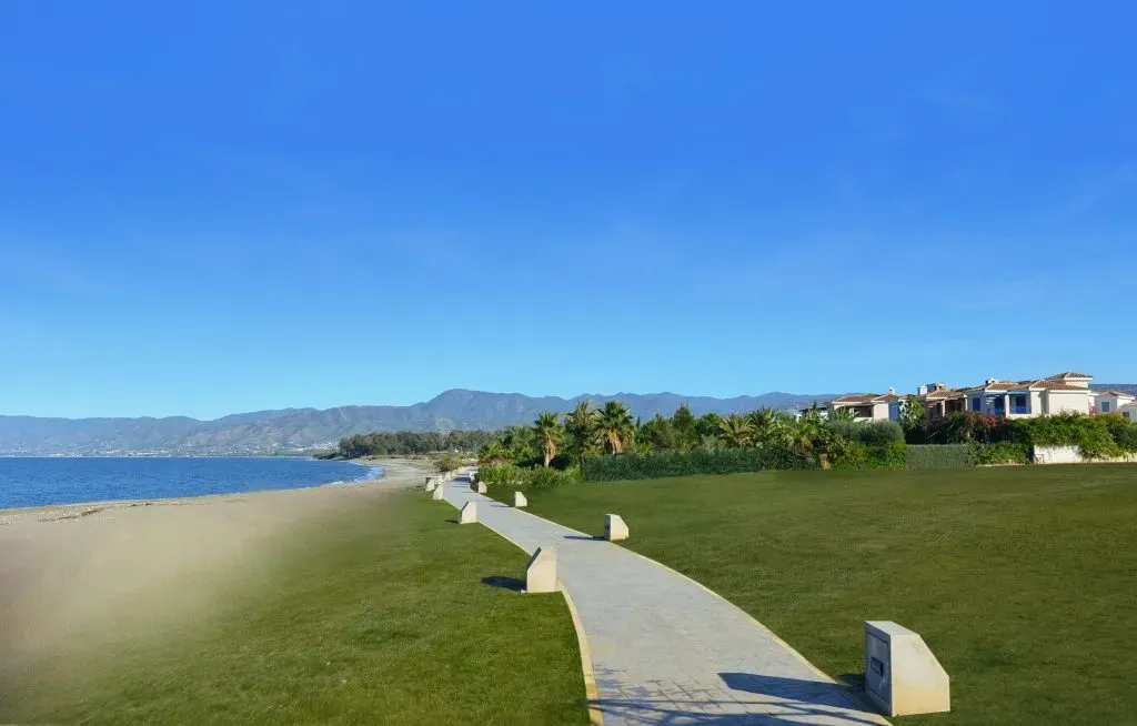 Property gallery view 6