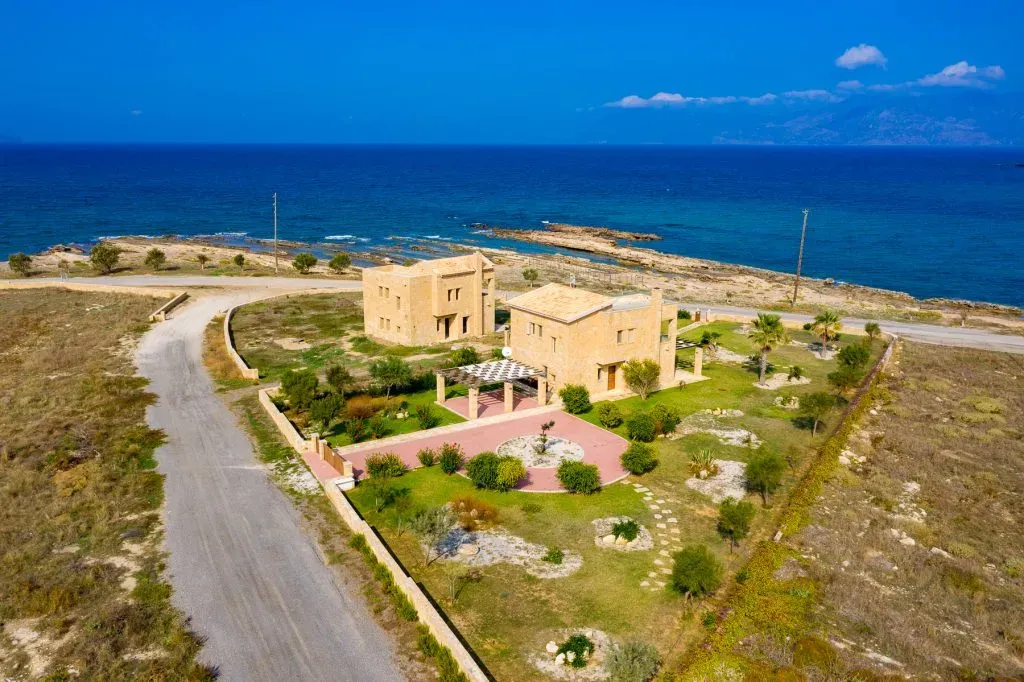 Property gallery view 9