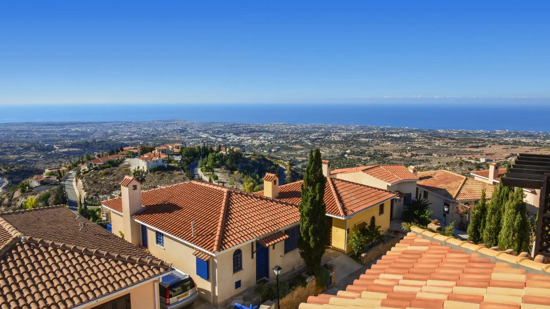 Property gallery view 3