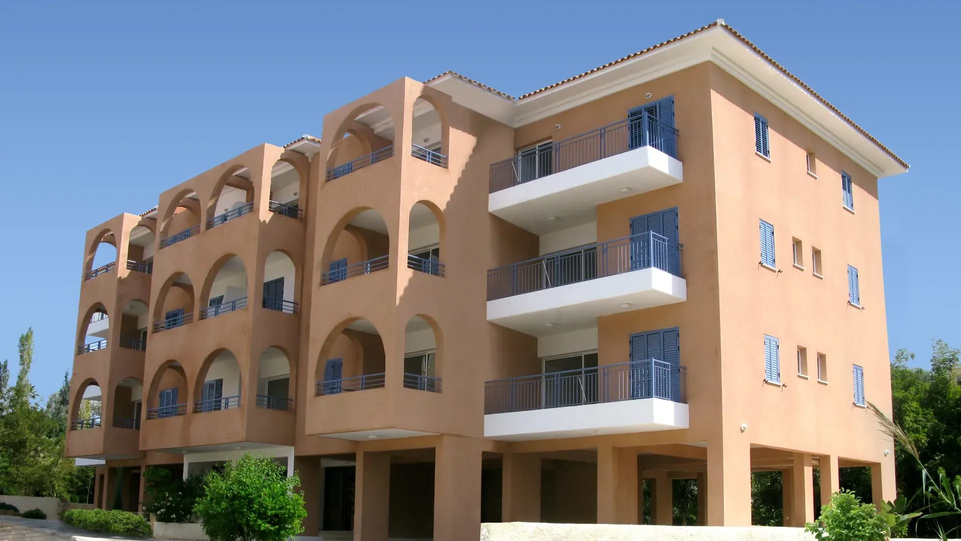 Property gallery view 2