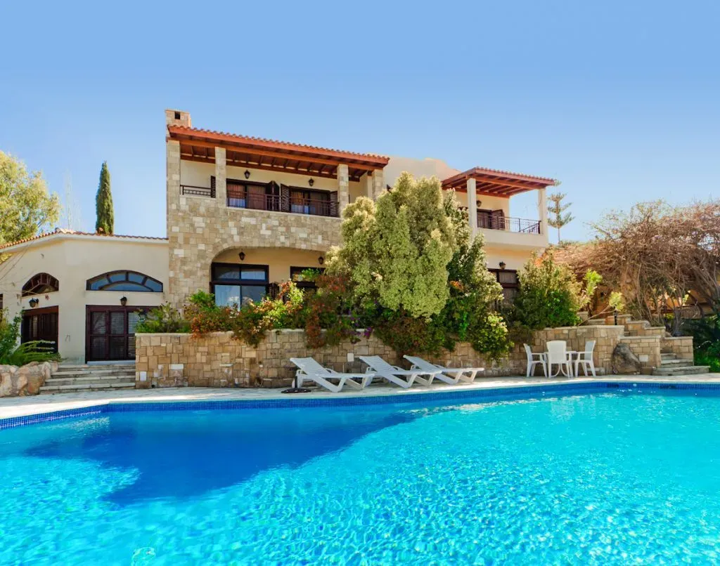 Property gallery view 13