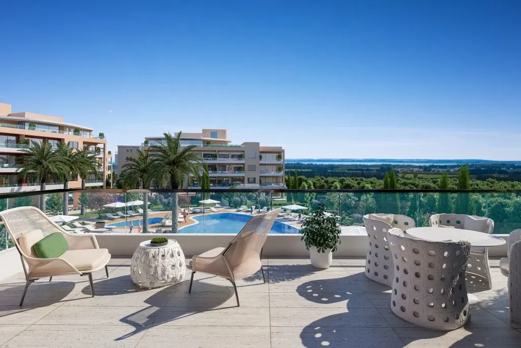 Property gallery view 4