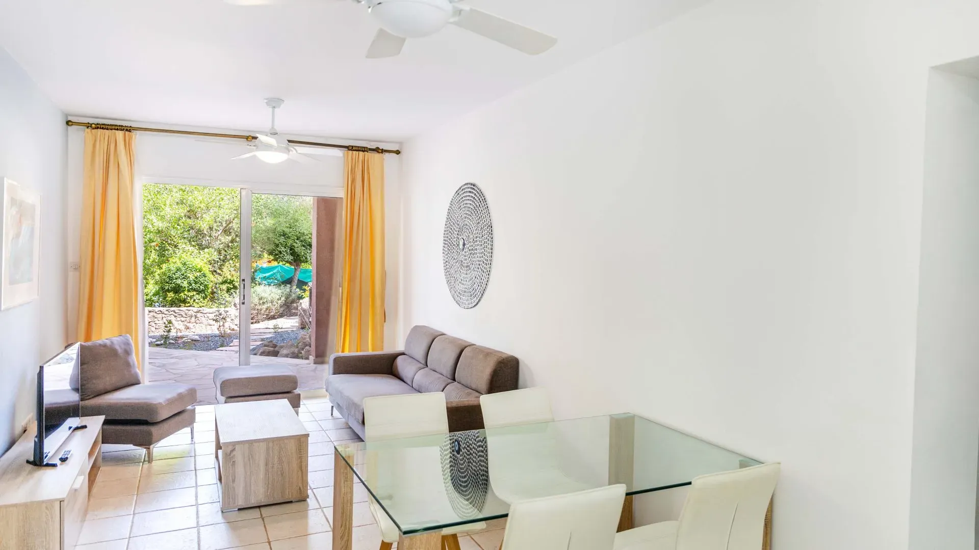 Property gallery view 1