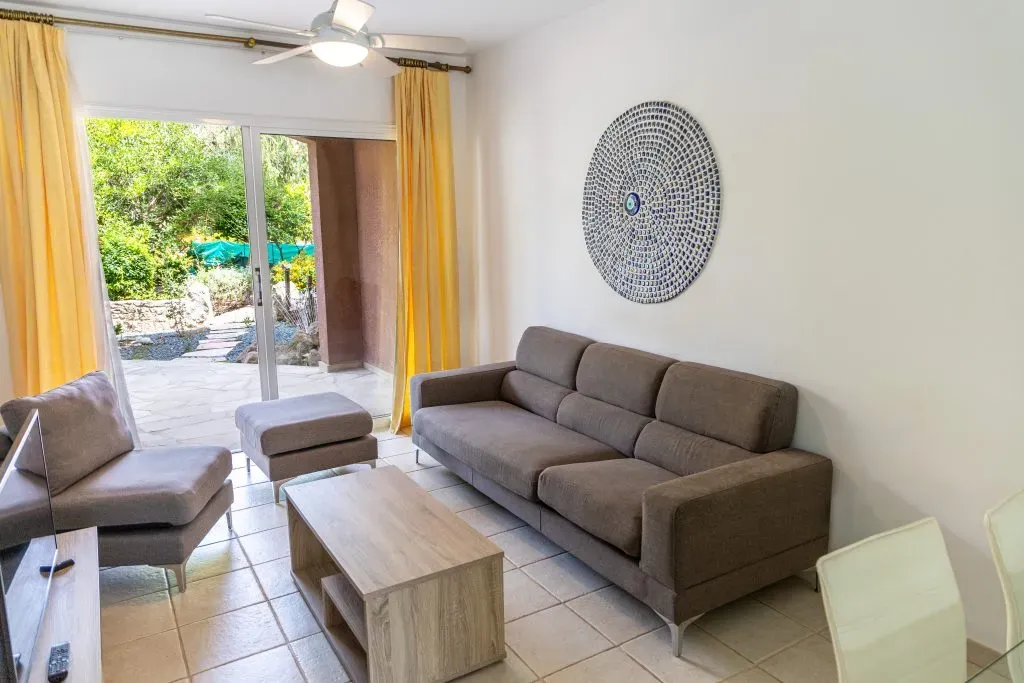 Property gallery view 4