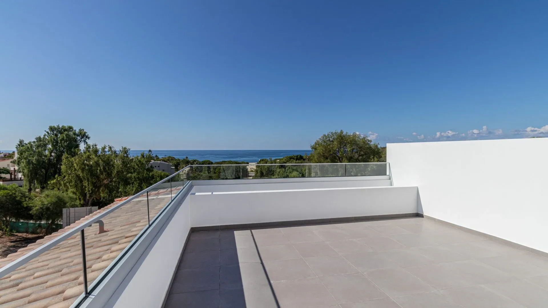 Property gallery view 1