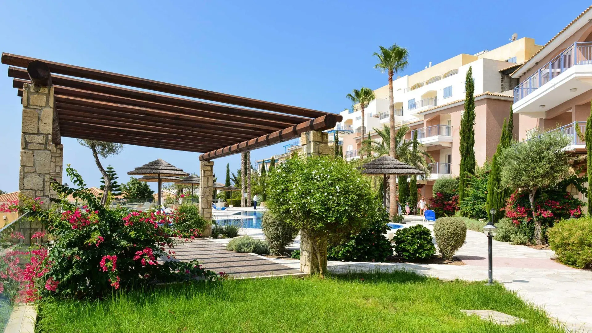 Property gallery view 1