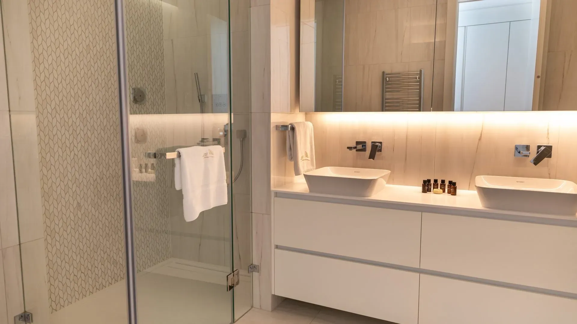 Property gallery view 2