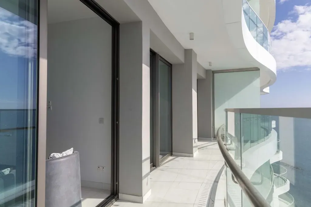 Property gallery view 4