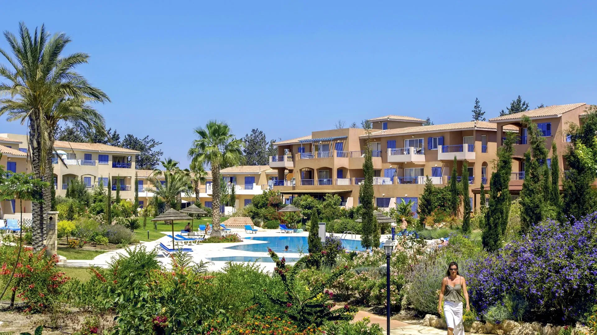 Property gallery view 1