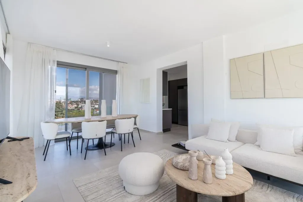 Property gallery view 3