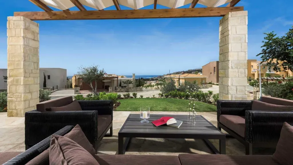 Property gallery view 4