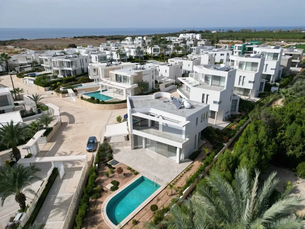 Property gallery view 3