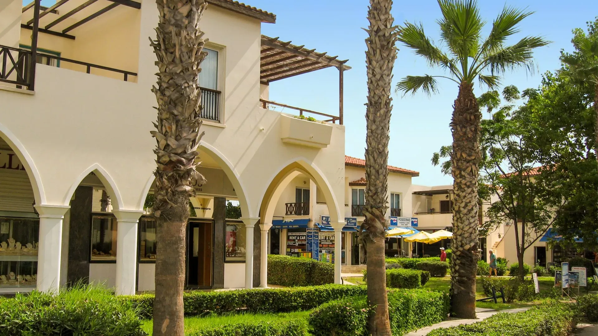 Property gallery view 1